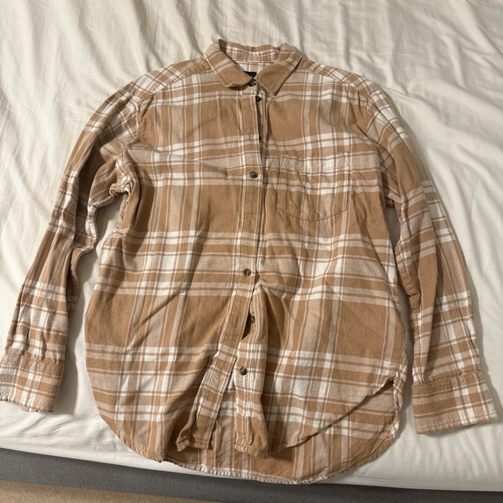 GAP Women’s Beige Plaid Shirt